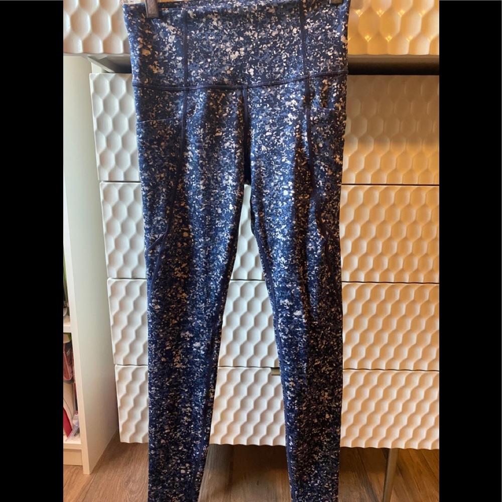 Athleta Beautiful leggings